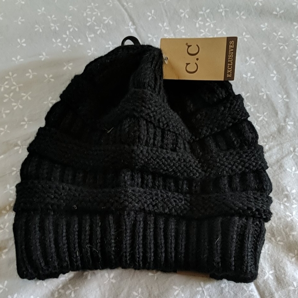 C.C. Beanie - Picture 4 of 4
